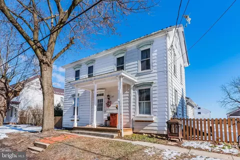327 Greason Rd, Carlisle, PA 17015