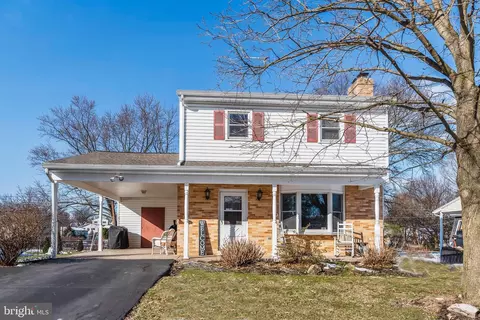 402 Berkshire Rd, Mechanicsburg, PA 17055