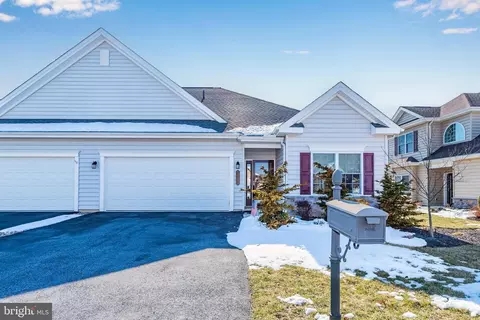 333 Valor Dr, Mechanicsburg, PA 17050