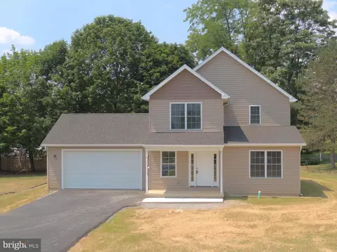 191 Greenview Dr, Carlisle, PA 17015