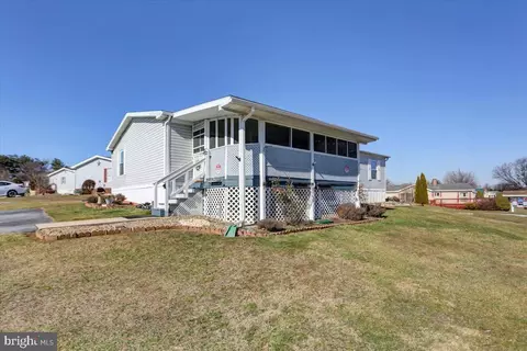 30 Spring Dr, Shippensburg, PA 17257