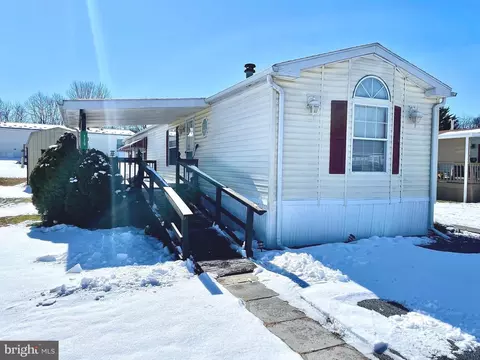 119 Sovereign Dr, Carlisle, PA 17015