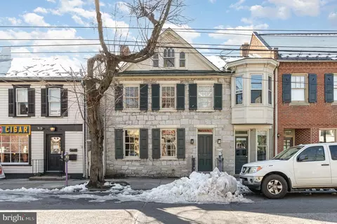 56 W Pomfret St, Carlisle, PA 17013