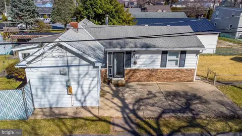 656 N 3rd St, Lemoyne, PA 17043