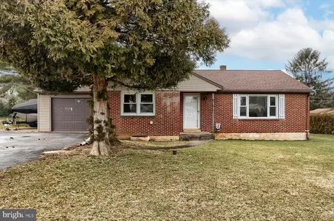 26 Carlton Ave, Carlisle, PA 17013