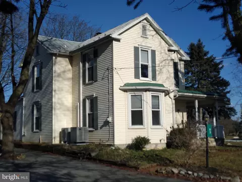 63 E Main St, Carlisle, PA 17015