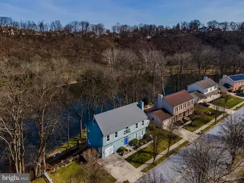866 Acri Rd, Mechanicsburg, PA 17050
