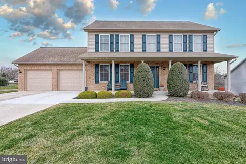 5385 Barbara Dr, Mechanicsburg, PA 17050