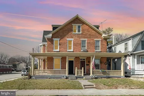 500 N College St, Carlisle, PA 17013