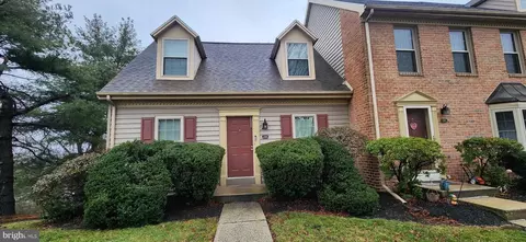 1769 Kings Arms Ct, New Cumberland, PA 17070
