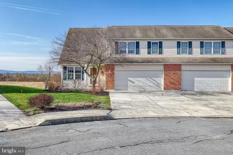 84 Cottonwood Ct, Carlisle, PA 17013