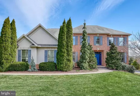 820 Crooked Stick Dr, Mechanicsburg, PA 17050