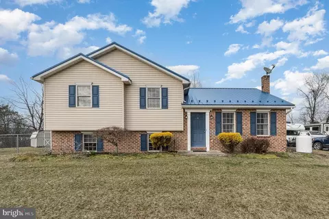 10 Shed Rd, Newville, PA 17241