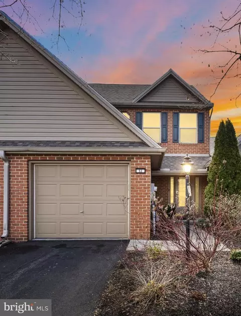 53 Lee Ann Ct, Enola, PA 17025