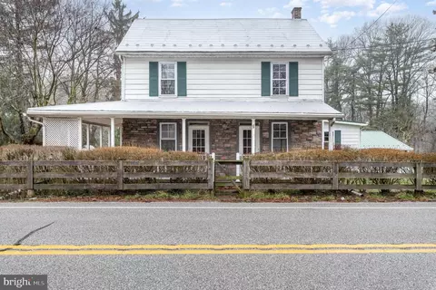 4158 Carlisle Rd, Gardners, PA 17324