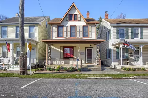 102 S 2nd St, Wormleysburg, PA 17043