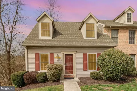 1461 Olde Oak Ct, Mechanicsburg, PA 17050