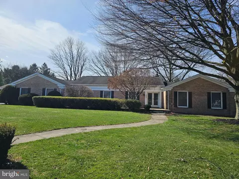 222 Hollar Ave, Shippensburg, PA 17257