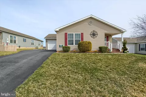 151 Glenridge Dr, Carlisle, PA 17015