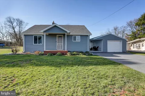 24 Pine St, Carlisle, PA 17013