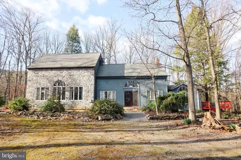 457 Meadows Rd, Newville, PA 17241