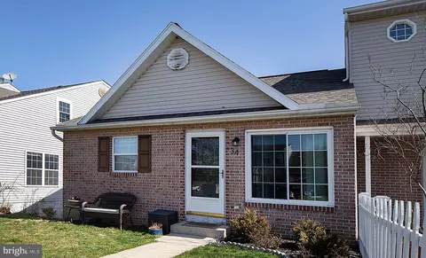 34 Tory Cir, Enola, PA 17025