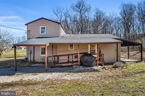813 Sandbank Rd, Mount Holly Springs, PA 17065