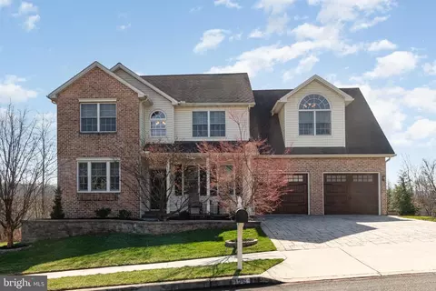 126 Round Ridge Rd, Mechanicsburg, PA 17055