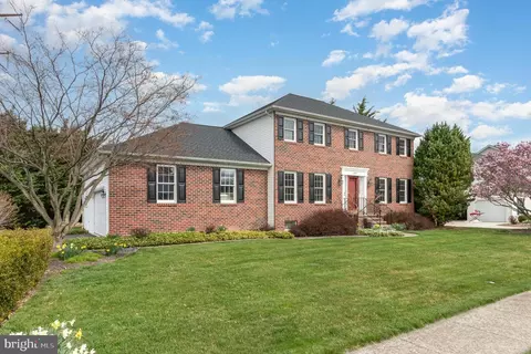 3810 Dorset Dr, Mechanicsburg, PA 17050