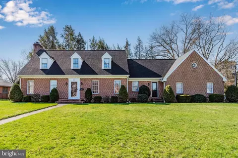 846 W South St, Carlisle, PA 17013