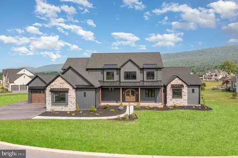 10 Sailfish Dr, Mechanicsburg, PA 17050