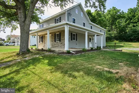 1548 W Trindle Rd, Carlisle, PA 17015