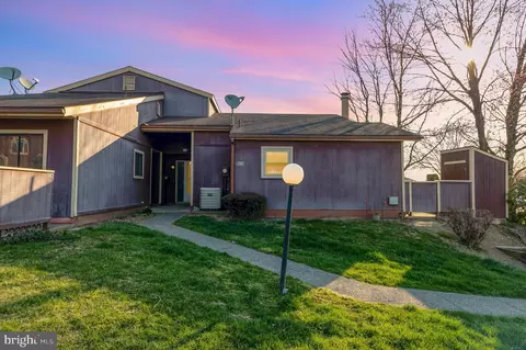841 Louise Ct, Enola, PA 17025