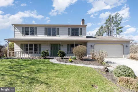 834 Anthony Dr, Mechanicsburg, PA 17050