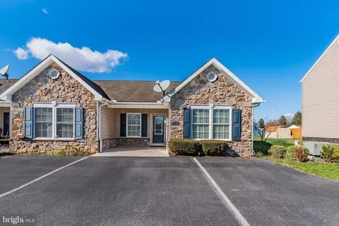1041 Newville Rd, Carlisle, PA 17013