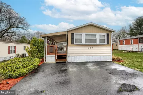 614 Thrush Ct, Mechanicsburg, PA 17050