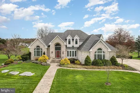 337 W Meadow Dr, Mechanicsburg, PA 17055