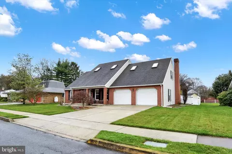 900 Charles St, Mechanicsburg, PA 17055
