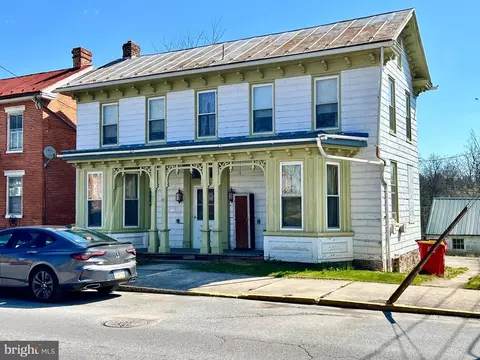 112 W Big Spring Ave, Newville, PA 17241