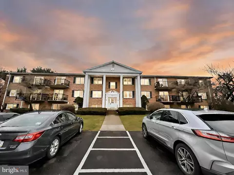 2109 Cedar Run Dr #206, Camp Hill, PA 17011