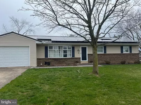 1918 Esther Dr, Carlisle, PA 17013