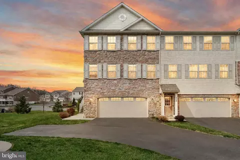 711 Jonathan Ct, Mechanicsburg, PA 17055