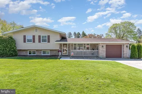 6407 Glenwood St, Mechanicsburg, PA 17050