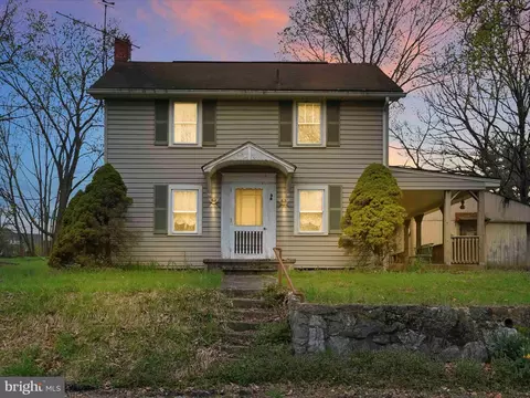 39 Presbyterian Dr, Mechanicsburg, PA 17050