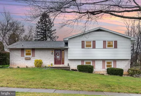 317 Evergreen St, New Cumberland, PA 17070