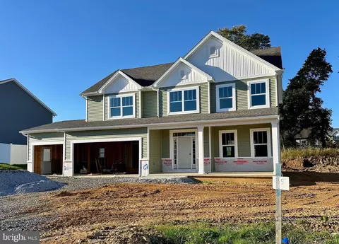 1901 Edgewood Dr, Shippensburg, PA 17257