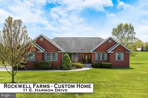 11 E Harmon Dr, Carlisle, PA 17015