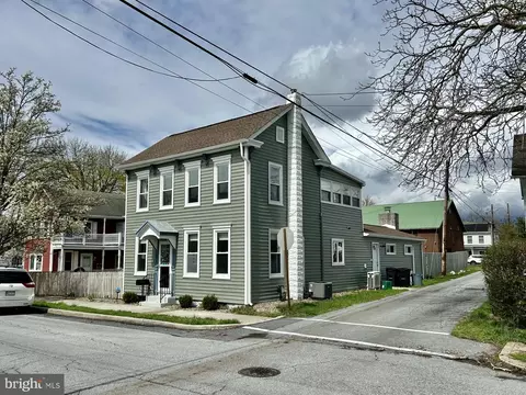 212 W Keller St, Mechanicsburg, PA 17055