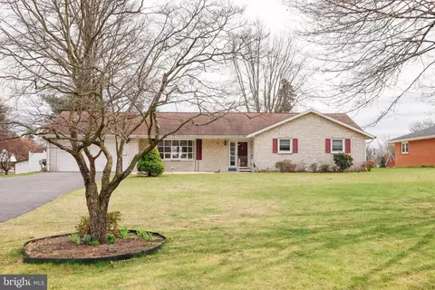 921 Hamilton St, Carlisle, PA 17013