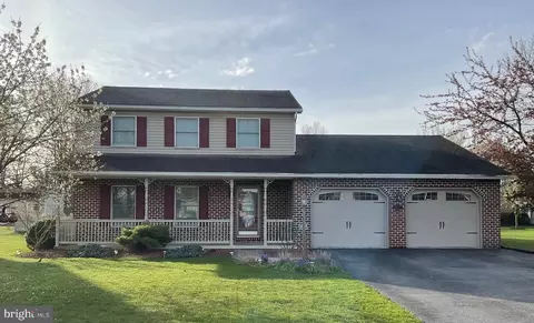 234 Chestnut Dr, Shippensburg, PA 17257